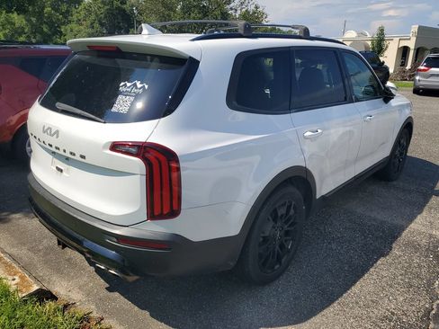 Used 2022 Kia Telluride SX w/ SX Prestige Package AWD/4WD image 4