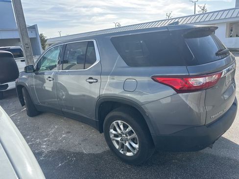 Used 2018 Chevrolet Traverse LS image 2