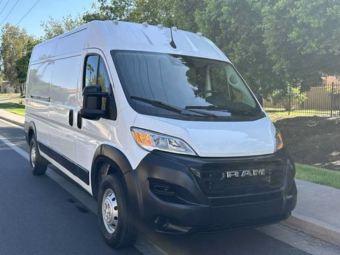 Used 2023 RAM ProMaster 2500 FWD image 2