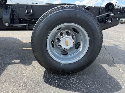 New 2026 Chevrolet Silverado 3500 W/T image 19