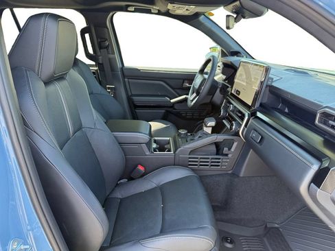 New 2026 Toyota 4Runner Limited AWD/4WD image 18