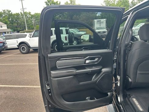 Used 2019 RAM 1500 Big Horn AWD/4WD image 16