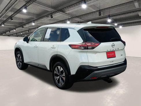 Used 2022 Nissan Rogue SV FWD image 14