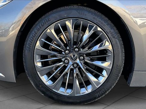 Used 2023 Lexus LS 500 image 10
