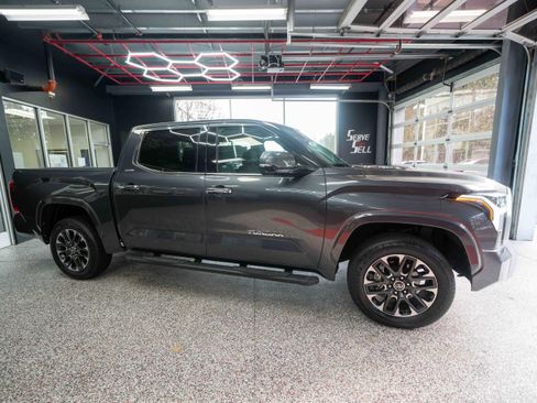 Used 2023 Toyota Tundra Limited image 5