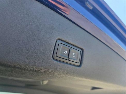 Used 2023 Audi Q4 e-tron Premium w/ Convenience Package AWD/4WD image 16