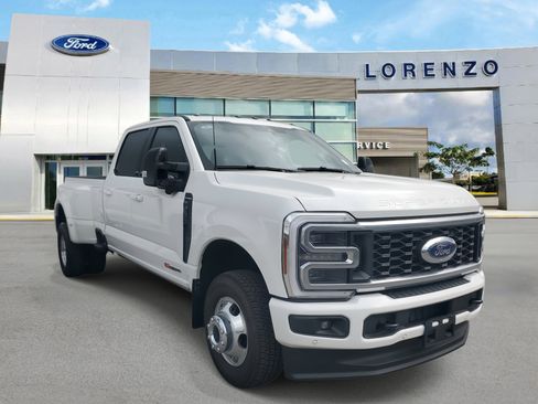 New 2026 Ford F350 Platinum image 3