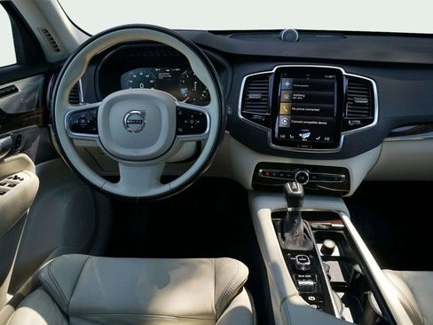 Used 2017 Volvo XC90 T6 Momentum w/ Vision Package AWD/4WD image 23