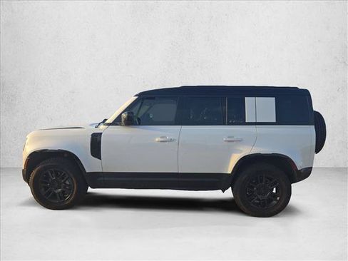 Used 2026 Land Rover Defender 110 X-Dynamic SE AWD/4WD image 9