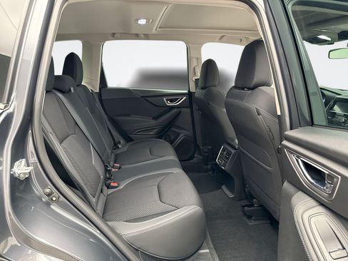 Used 2023 Subaru Forester Premium AWD/4WD image 10