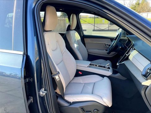New 2026 Volvo XC90 T8 Ultra w/ Protection Package Premier image 32