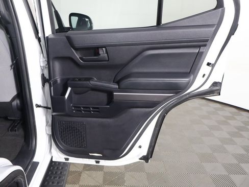 Used 2025 Toyota 4Runner TRD Off-Road image 24