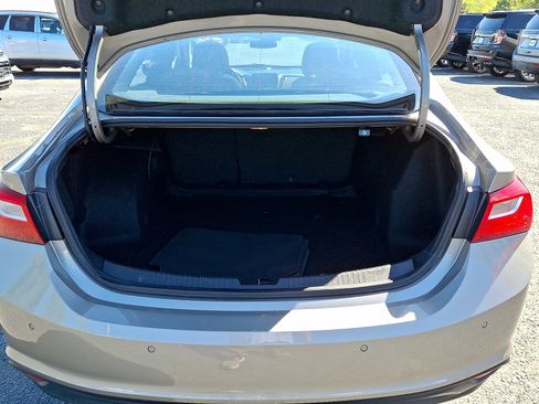 Used 2024 Chevrolet Malibu LT FWD image 30
