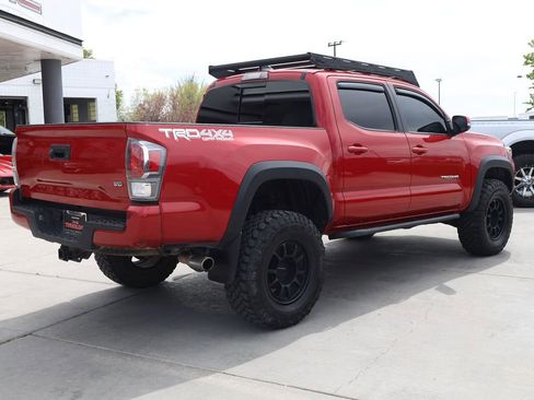 Used 2022 Toyota Tacoma TRD Off-Road w/ Technology Package AWD/4WD image 6