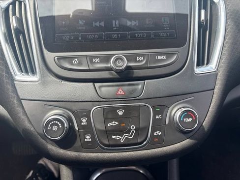 Used 2016 Chevrolet Malibu LT FWD image 17