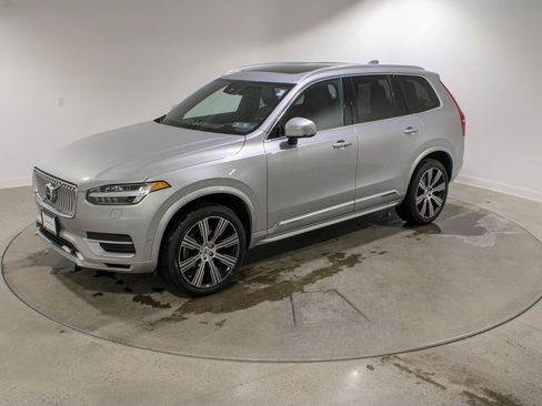 Used 2023 Volvo XC90 B6 Ultimate w/ Protection Package Premier image 2