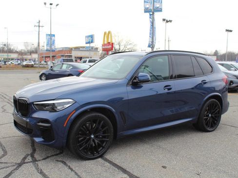 Used 2023 BMW X5 M50i w/ Climate Comfort Package image 2