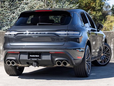 Certified 2023 Porsche Macan AWD/4WD image 11