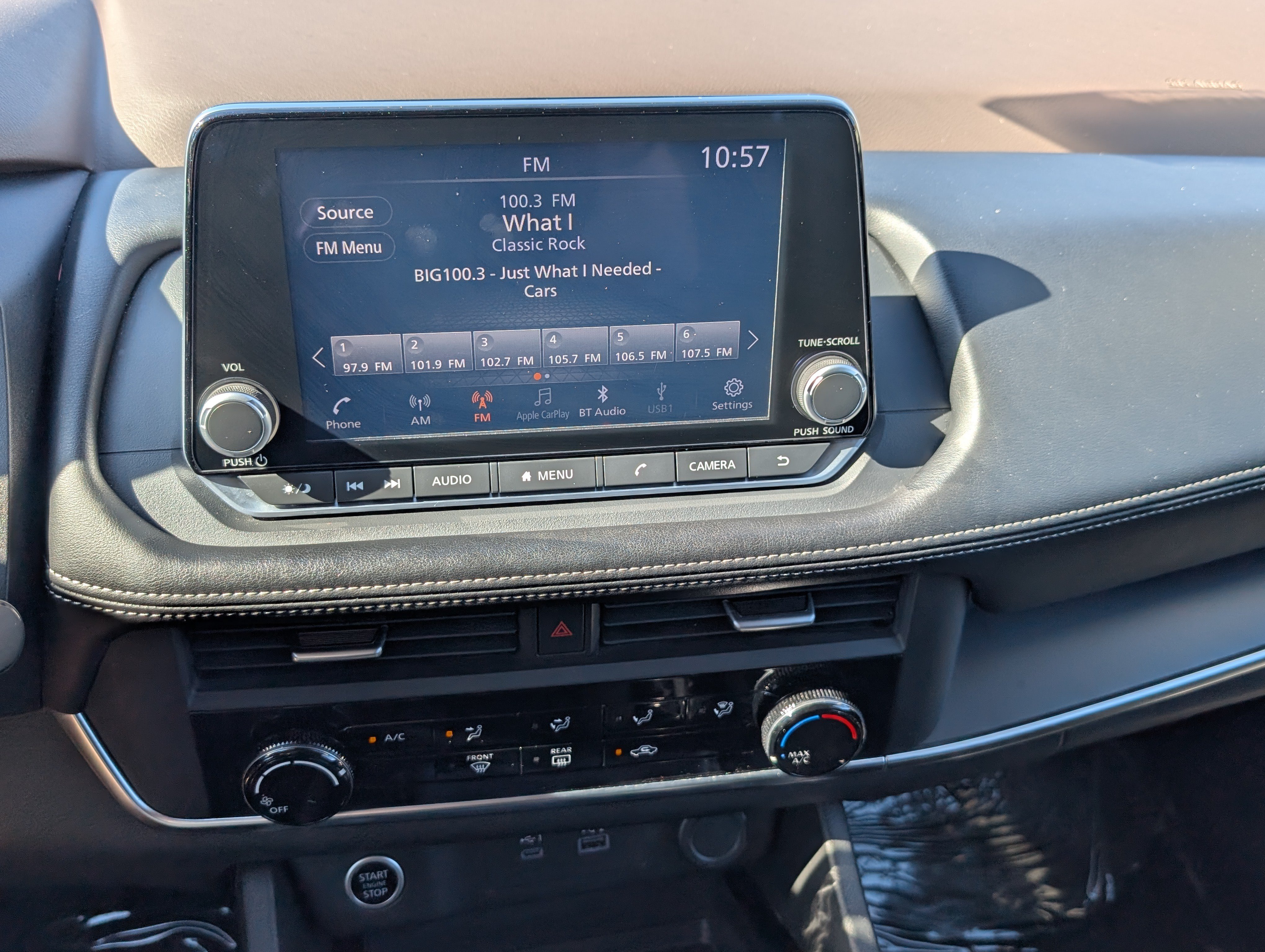 Used 2023 Nissan Rogue S FWD image 25