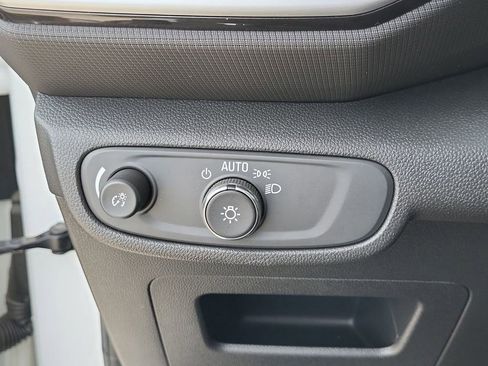 Used 2023 Chevrolet TrailBlazer LS image 23