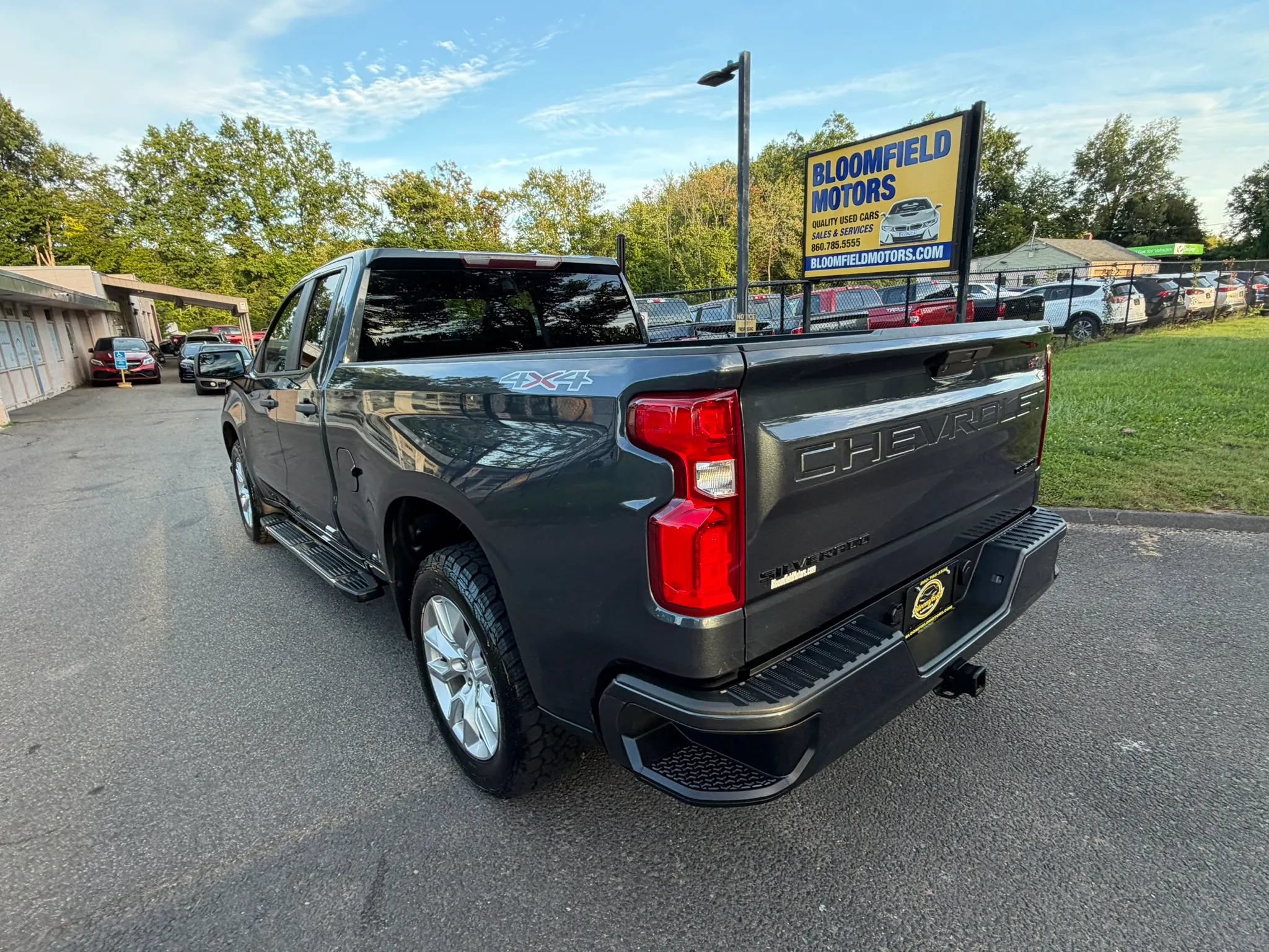 Used 2020 Chevrolet Silverado 1500 Custom w/ Custom Value Package AWD/4WD image 7