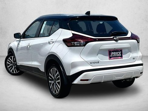 Used 2023 Nissan Kicks SV FWD image 13