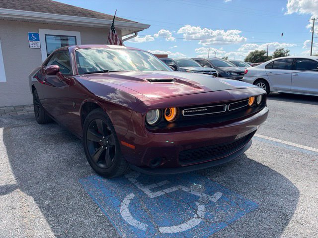 Used 2019 Dodge Challenger SXT RWD image 3