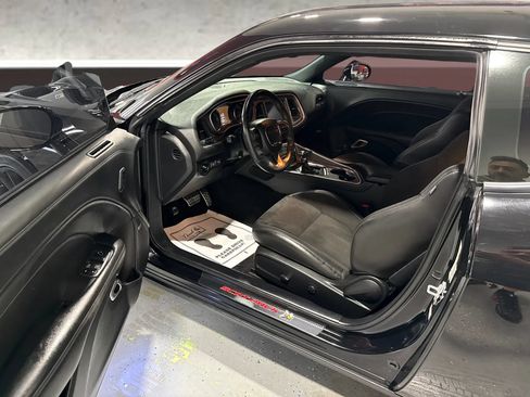 Used 2022 Dodge Challenger R/T Scat Pack w/ Plus Package RWD image 9
