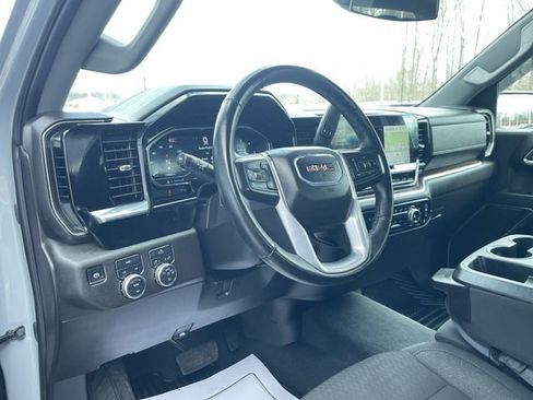 Used 2024 GMC Sierra 1500 Elevation image 10