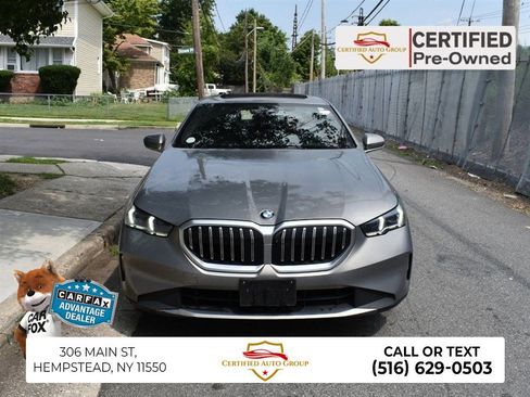 Used 2024 BMW 530i RWD image 1