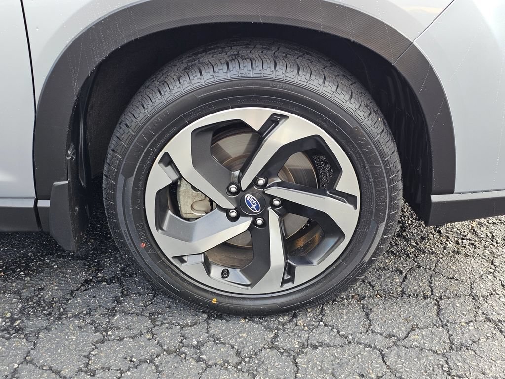 Certified 2023 Subaru Forester Touring AWD/4WD image 9