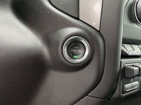 Used 2024 Chevrolet Silverado 1500 Custom image 21