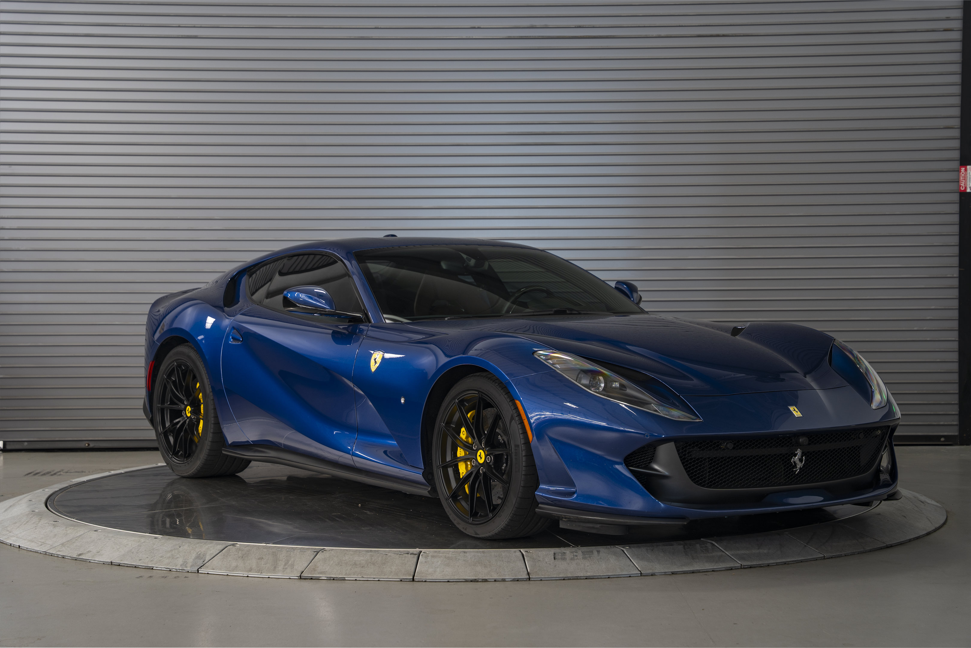 Used 2019 Ferrari 812 Superfast RWD image 7