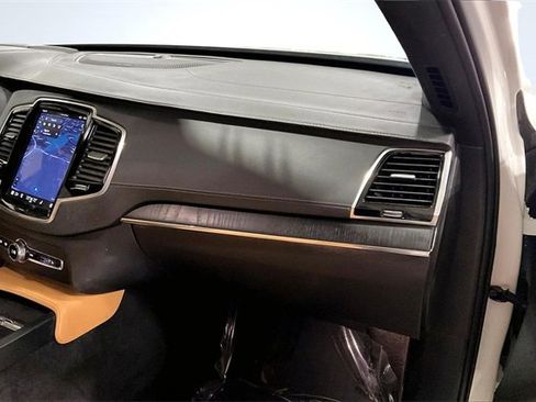 Certified 2023 Volvo XC90 B6 Ultimate w/ Lounge Package image 18