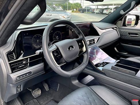 Certified 2026 INFINITI QX80 Autograph w/ Premium Cargo Package image 18