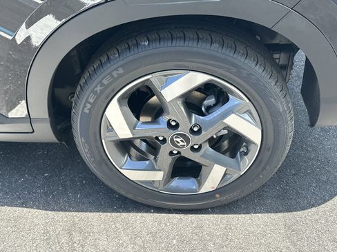 New 2025 Hyundai Venue SEL image 10