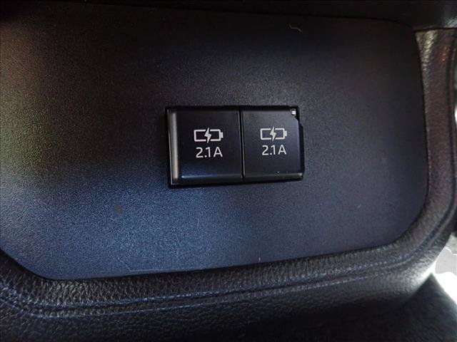 Used 2020 Toyota Highlander XLE AWD/4WD image 12