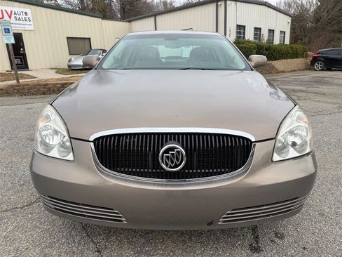 Used 2007 Buick Lucerne CXS image 8