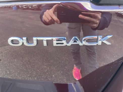 Used 2025 Subaru Outback Limited AWD/4WD image 8