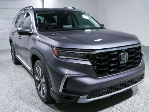 Used 2023 Honda Pilot Elite image 5