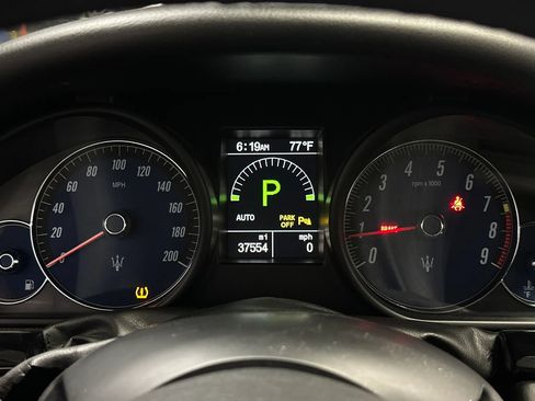 Used 2017 Maserati GranTurismo Sport RWD image 21