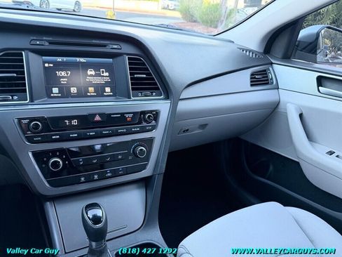 Used 2016 Hyundai Sonata SE FWD image 17