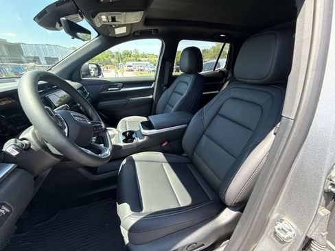New 2026 GMC Terrain Elevation w/ Elevation Premium Package AWD/4WD image 11