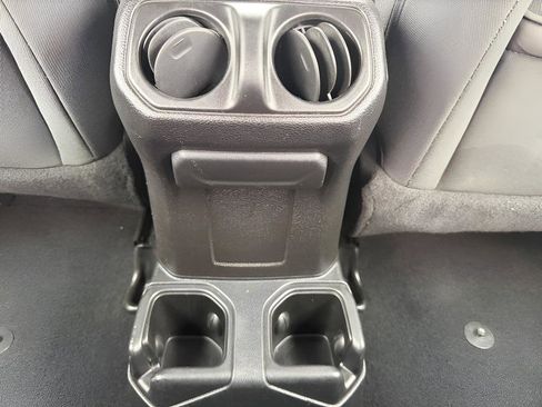 Used 2021 Jeep Wrangler Unlimited Sport image 12