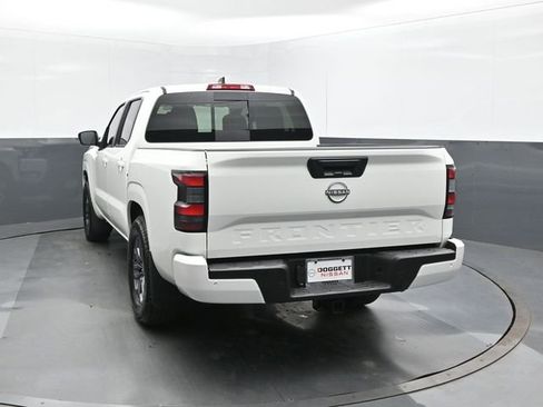 New 2025 Nissan Frontier SV w/ SV Convenience Package image 8