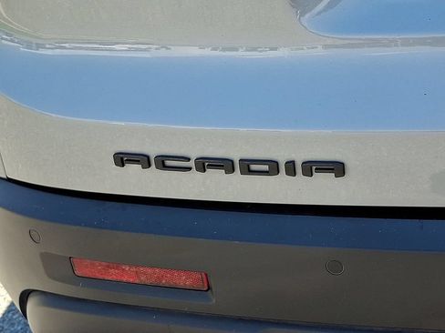 Used 2023 GMC Acadia SLE w/ Driver Convenience Package AWD/4WD image 32
