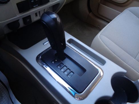 Used 2012 Ford Escape XLT image 28