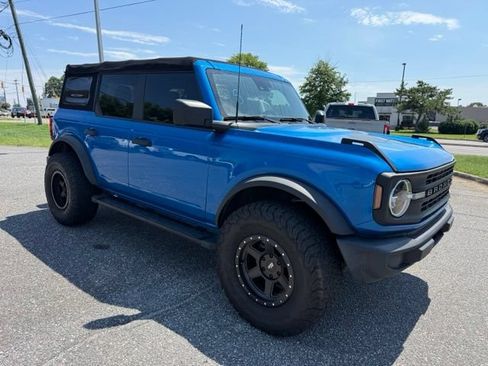 Used 2022 Ford Bronco 4-Door AWD/4WD image 4