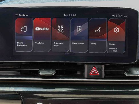 Certified 2025 Kia Carnival SX Prestige FWD image 11
