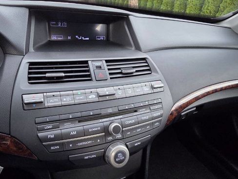 Used 2012 Honda Crosstour EX-L image 17